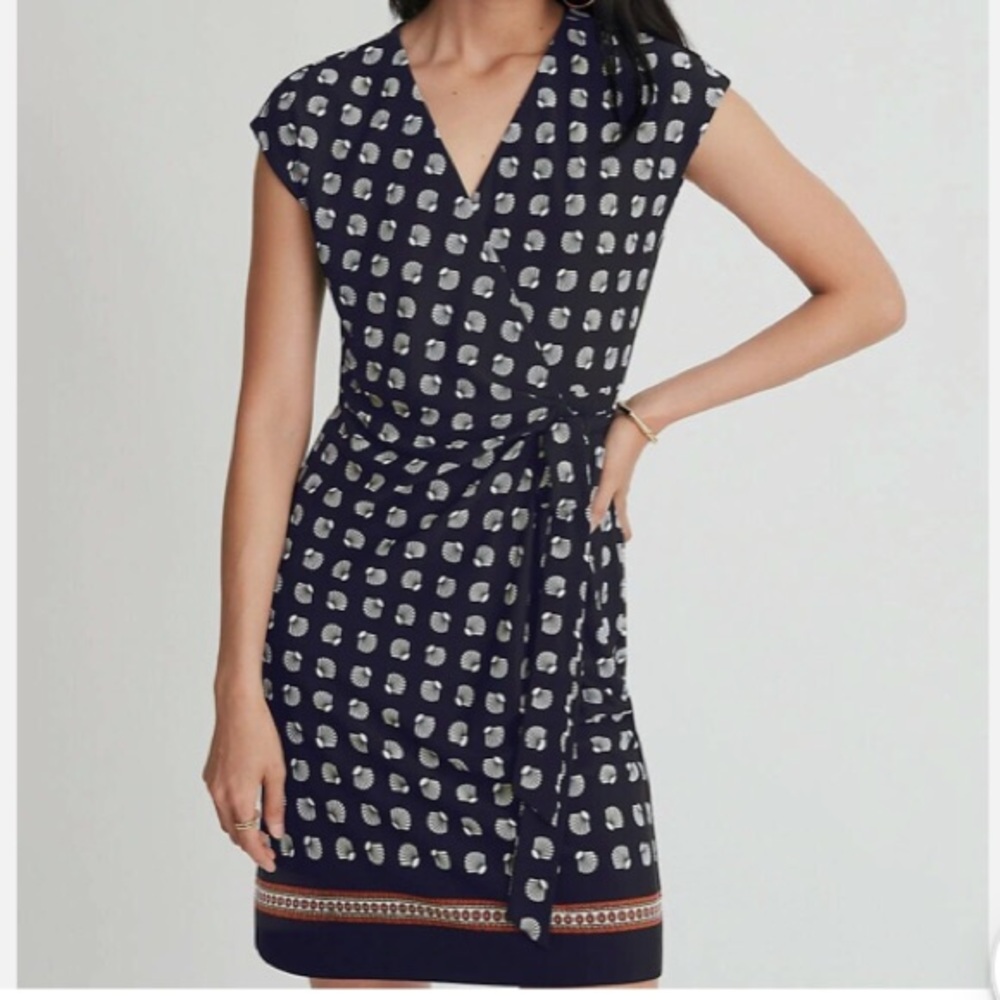 Ann Taylor cap sleeve seashell wrap dress size 12